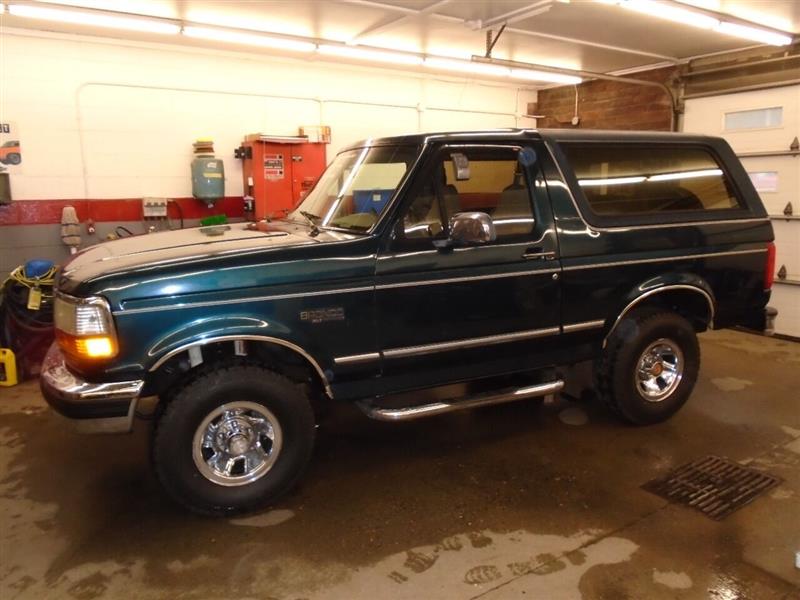 1994 Ford Bronco XL 2dr 4WD SUV Green, East Barre, VT