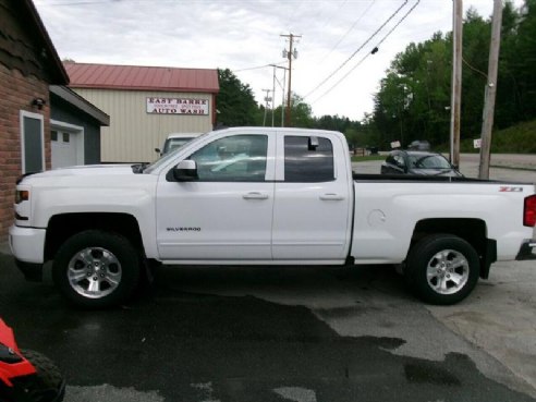 2017 Chevrolet Silverado 1500 LT 4x4 4dr Double Cab 6.5 ft. SB White, East Barre, VT