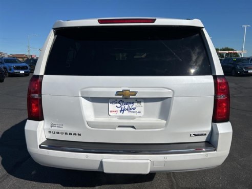 2017 Chevrolet Suburban Premier White, Viroqua, WI