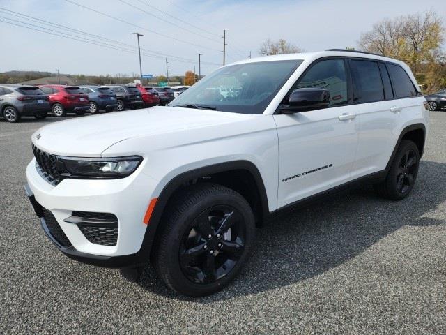 2025 Jeep Grand Cherokee Altitude X White, Boscobel, WI