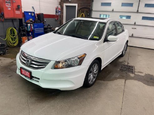 2012 Honda Accord EX 4dr Sedan 5A White, East Barre, VT