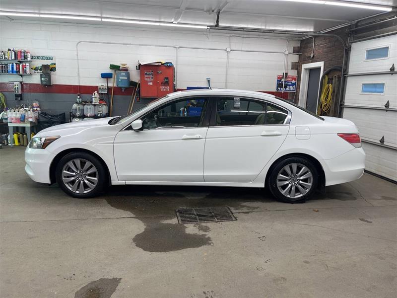 2012 Honda Accord EX 4dr Sedan 5A White, East Barre, VT